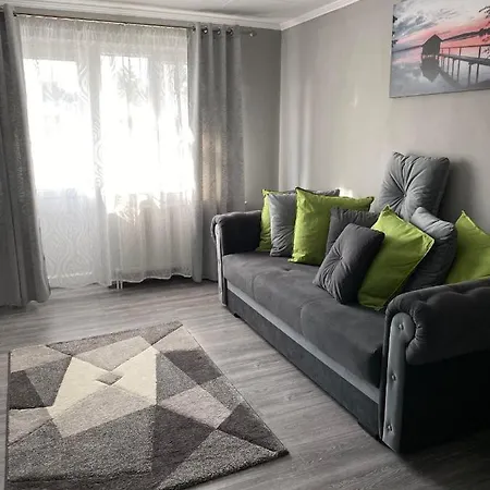 Apartment Pleasure *